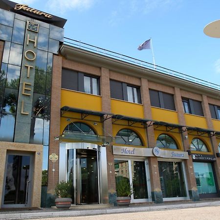 Hotel Futura Centro Congressi Napels Buitenkant foto